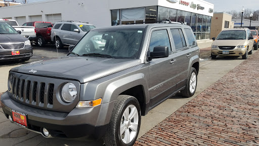 Jeep Dealer «Adel Chrysler Inc», reviews and photos, 818 Court St, Adel, IA 50003, USA