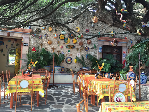 Restaurante El Mezquite, Iturbide 1, Zona Centro, Bernal, Qro., México, Restaurante de comida para llevar | QRO