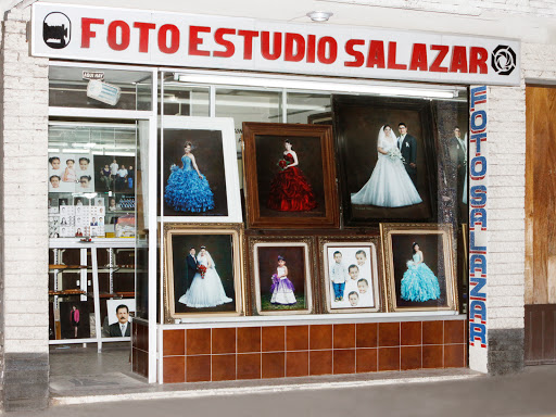 Foto Estudio Salazar, Calle de Morelos 28, Centro, 69000 Heroica Cd de Huajuapan de León, Oax., México, Tienda de fotografía | OAX