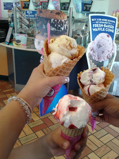 Ice Cream Shop «Baskin-Robbins», reviews and photos, 1172 W Lake Cook Rd, Buffalo Grove, IL 60089, USA