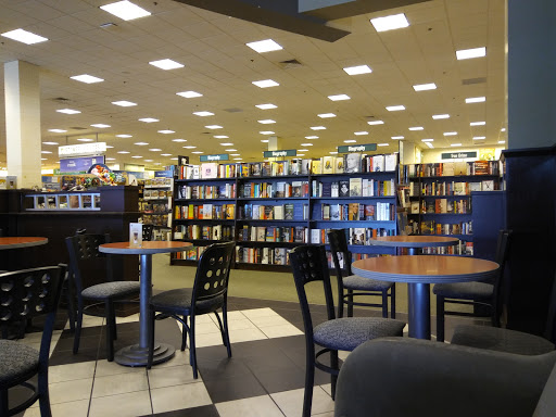 Book Store «Barnes & Noble», reviews and photos, 541 Lincoln St, Worcester, MA 01605, USA