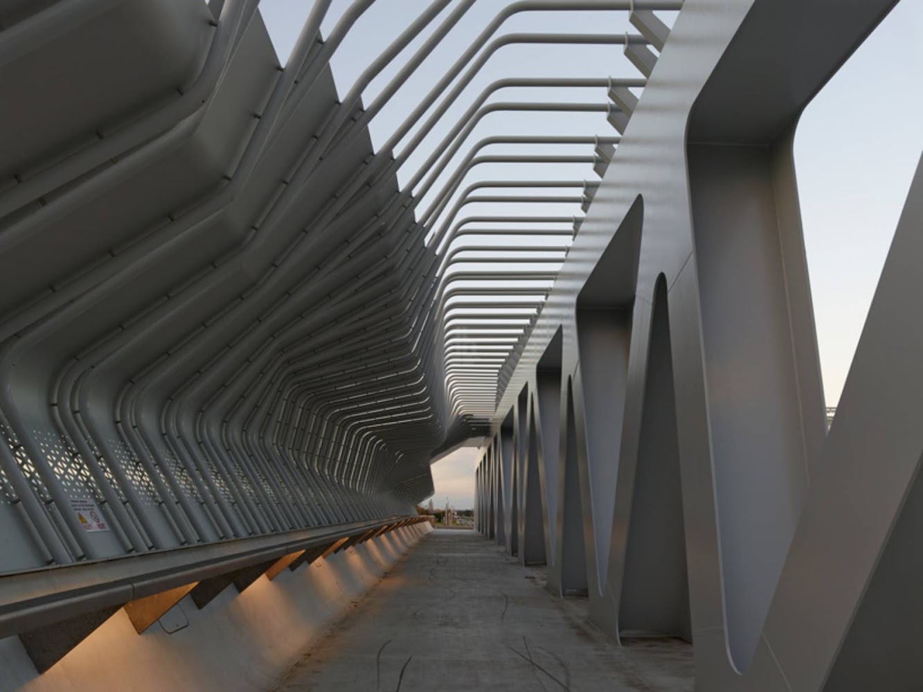 Saint Nazaire railway station by Tetrarc architects