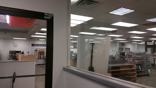 Print Shop «FedEx Office Print & Ship Center», reviews and photos, 3524 N Southport Ave, Chicago, IL 60657, USA