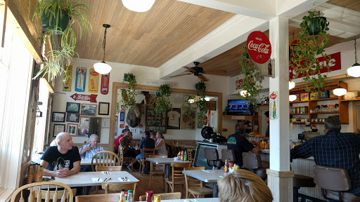 Restaurant «Bluebird», reviews and photos, 13340 US-101, Hopland, CA 95449, USA