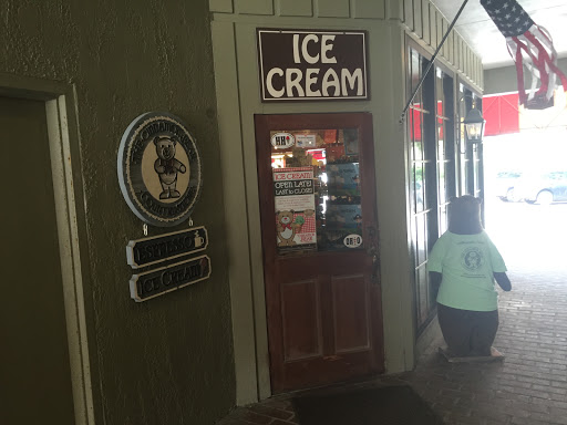 Ice Cream Shop «Cinnamon Bear Country Store», reviews and photos, 149 Lighthouse Rd F, Hilton Head Island, SC 29928, USA