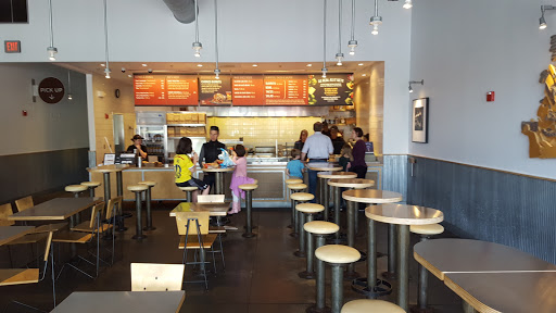 Mexican Restaurant «Chipotle Mexican Grill», reviews and photos, 227 Alewife Brook Pkwy B5, Cambridge, MA 02138, USA