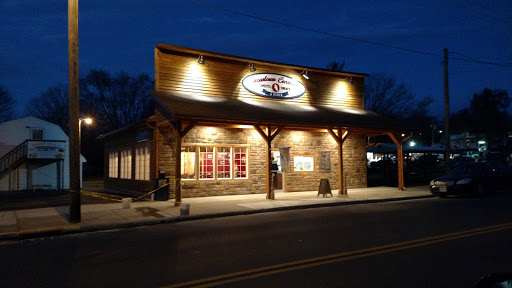 Restaurant «Crosstown Creamery», reviews and photos, 90 Main St, Tarlton, OH 43156, USA
