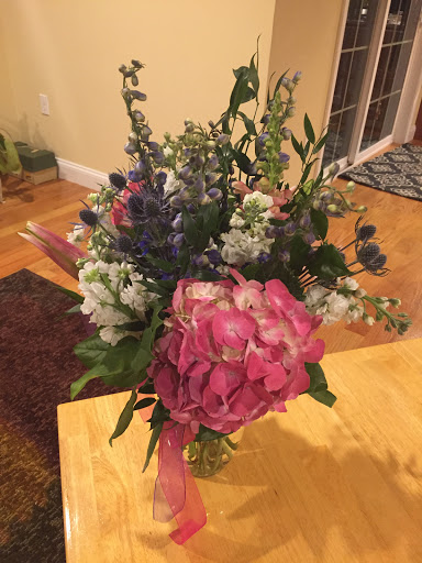 Florist «Robinson Flower Shop», reviews and photos, 87 Cedar St, Dedham, MA 02026, USA
