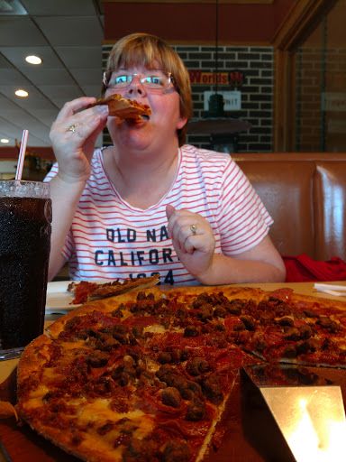 Pizza Restaurant «Pizza Hut», reviews and photos, 4950 New Jesup Hwy, Brunswick, GA 31520, USA