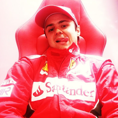 Фелипе Масса облизывается в красном кресле на Гран-при Испании 2012