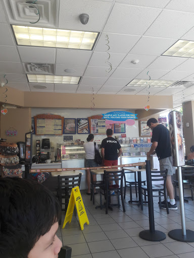Ice Cream Shop «Baskin-Robbins», reviews and photos, 341 W 41st St, Miami Beach, FL 33140, USA