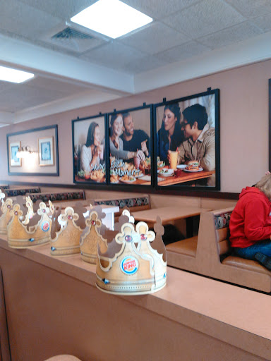 Fast Food Restaurant «Burger King», reviews and photos, 1009 Fall River Ave, Seekonk, MA 02771, USA