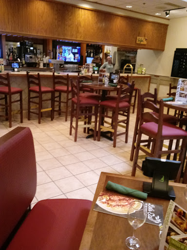 Italian Restaurant «Olive Garden», reviews and photos, 5235 Wayzata Blvd, St Louis Park, MN 55416, USA