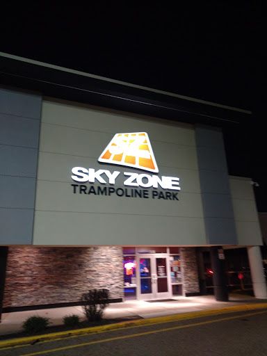 Amusement Center «Sky Zone Trampoline Park», reviews and photos, 4381 Whipple Ave NW, Canton, OH 44718, USA