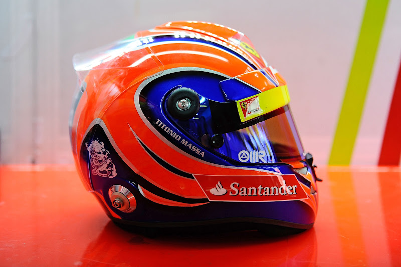 специальная раскраска шлема Фелипе Массы для Гран-при Бразилии 2012