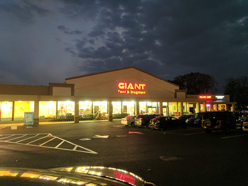 Grocery Store «Peapod by GIANT Food Stores», reviews and photos, 10 E Ridge Pike, Conshohocken, PA 19428, USA