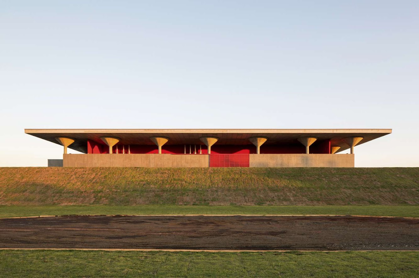 Santander Data Center by Loeb Capote Arquitetura e