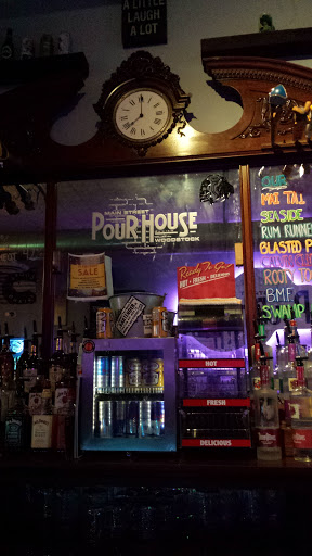 Bar «Main Street PourHouse», reviews and photos, 214 Main St, Woodstock, IL 60098, USA