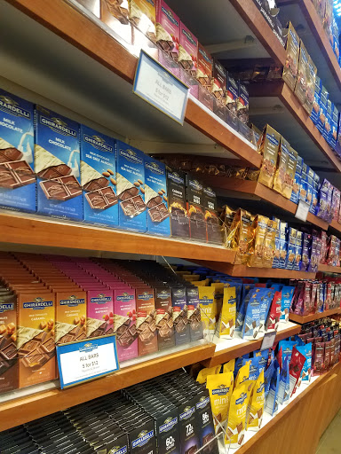 Chocolate Shop «Ghirardelli Chocolate Outlet and Ice Cream Shop», reviews and photos, 915 Ridgewalk Pkwy, Woodstock, GA 30188, USA