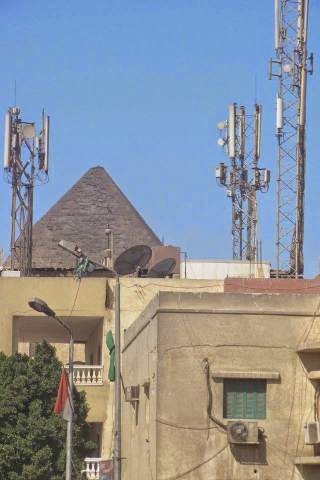Giza Pyramids threatened by urban expansion Giza Pyramids threatened by urban expansion