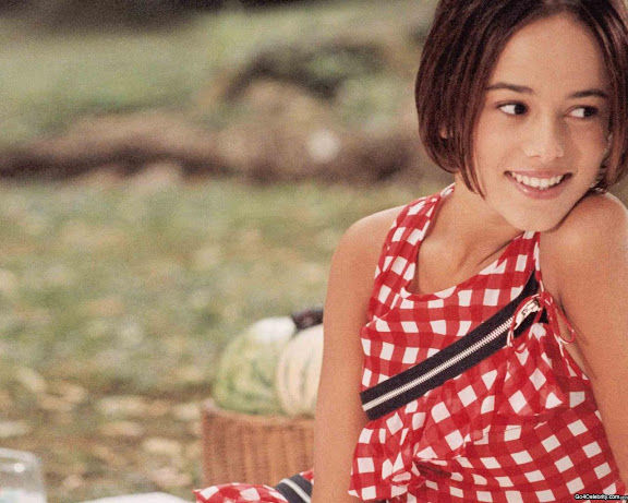  Alizee