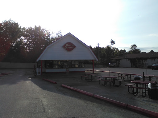Fast Food Restaurant «Dairy Queen», reviews and photos, 2423 S Walnut, Bloomington, IN 47401, USA