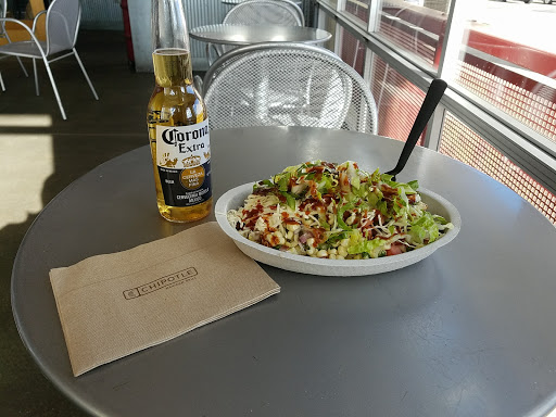 Mexican Restaurant «Chipotle Mexican Grill», reviews and photos, 135 Old Country Rd, Carle Place, NY 11514, USA