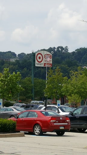 Supermarket «Giant Eagle Supermarket», reviews and photos, 420 E Waterfront Dr, Homestead, PA 15120, USA