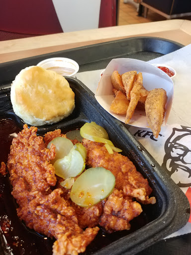 Fast Food Restaurant «KFC», reviews and photos, 1690 Dekalb Ave, Sycamore, IL 60178, USA