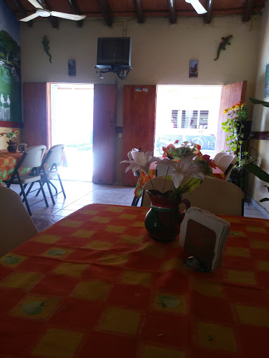 Restaurante El Tejaban, Calle Angel Flores 203, Agua Verde, 82872 Agua Verde, Sin., México, Restaurante | SIN