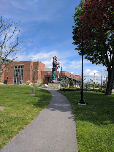 Monument «Paul Bunyan Statue», reviews and photos, 519 Main St, Bangor, ME 04401, USA