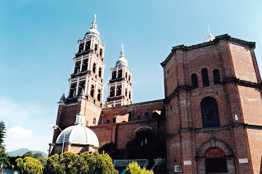 Iglesia del Sr. de los Milagros, Calle Jose de San Martín esq. Av. Lázaro Cárdenas, Nuevo San Juan Parangaricutiro, 60490 Nuevo Parangaricutiro, Mich., México, Institución religiosa | MICH