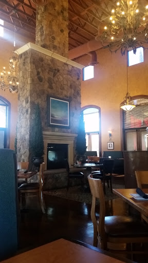 Italian Restaurant «Piazza Del Pane Italian Cafe», reviews and photos, 799 W Palmdon Dr, Fresno, CA 93704, USA