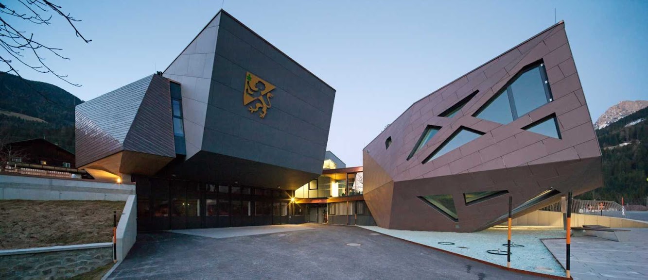 Community Centre by Machné Architekten
