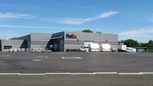Shipping and Mailing Service «FedEx Ship Center», reviews and photos, 3102 W Washington Ave, Yakima, WA 98903, USA
