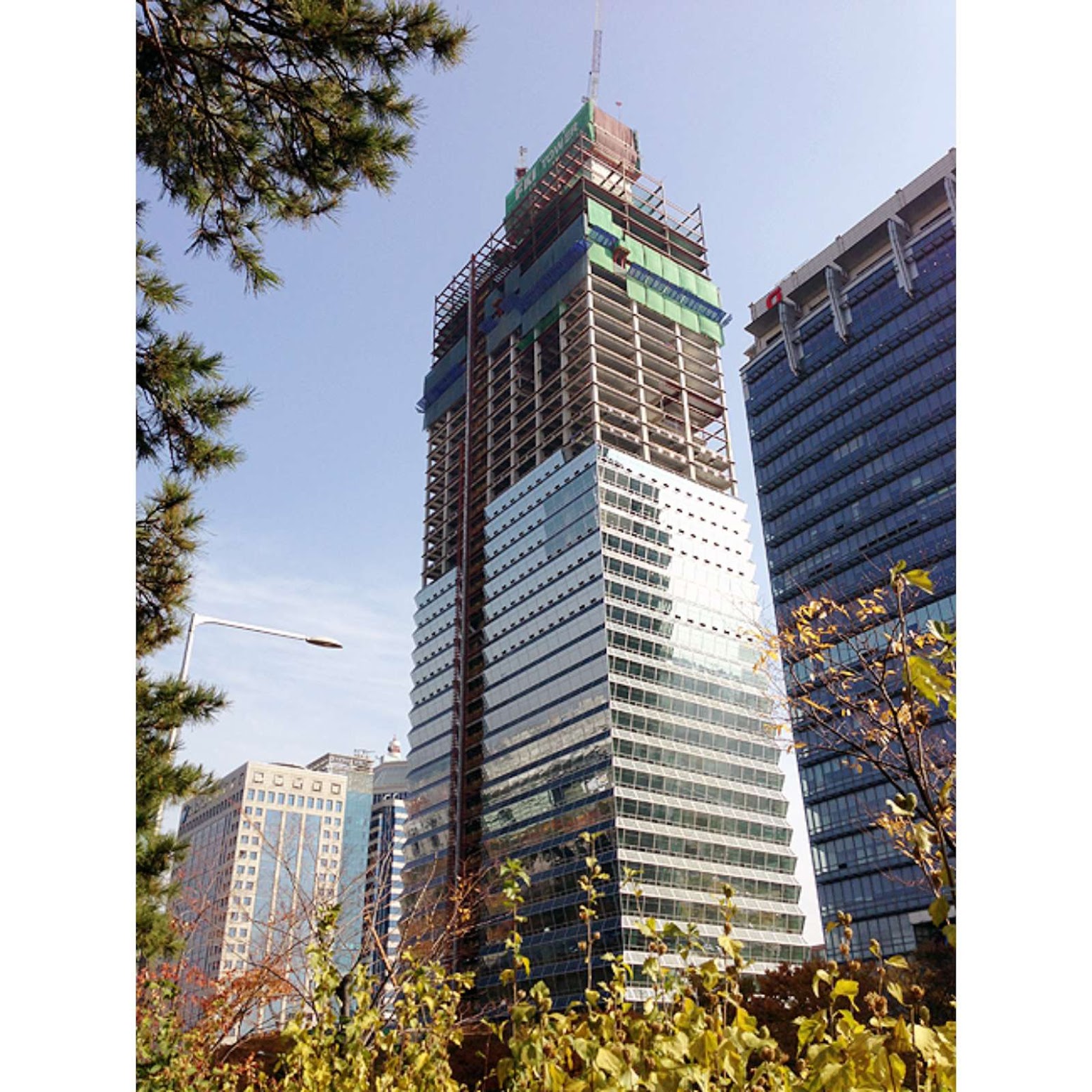 Federation of Korean Industries Tower by Adrian Smith