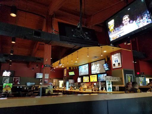 Chicken Wings Restaurant «Buffalo Wild Wings», reviews and photos, 100 Lakeview Dr, Parkersburg, WV 26101, USA