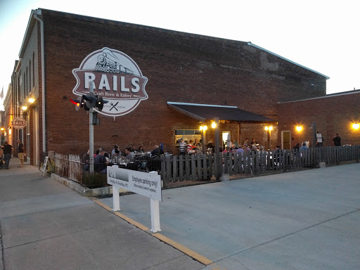 Restaurant «Rails Craft Brew Eatery», reviews and photos, 114 St Louis Ave, Seymour, IN 47274, USA