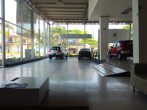 Automotriz R&R, S.A. De C.V., Av. No. 1 S/N Esquina Calle 26, Centro, 94550 Cordoba, México, Concesionario Volkswagen | VER