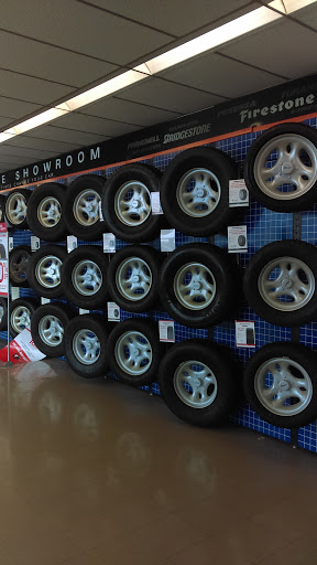 Tire Shop «Firestone Complete Auto Care», reviews and photos, 500 Thruway Plaza Dr, Cheektowaga, NY 14225, USA