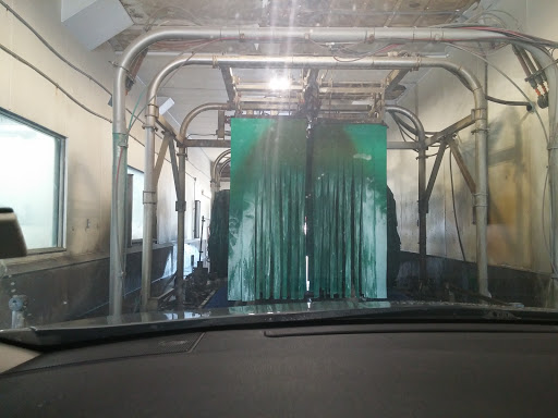 Car Wash «Clean & Green Car Wash and Detailing Center», reviews and photos, 355 Boston Post Rd W, Marlborough, MA 01752, USA