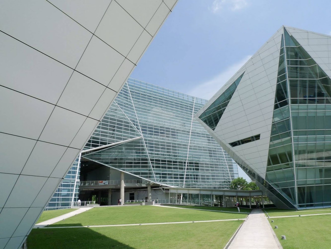 Bu Landmark Complex by Architects 49