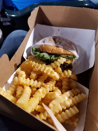 Hamburger Restaurant «Shake Shack», reviews and photos, 12301 Roosevelt Ave, Queens, NY 11368, USA