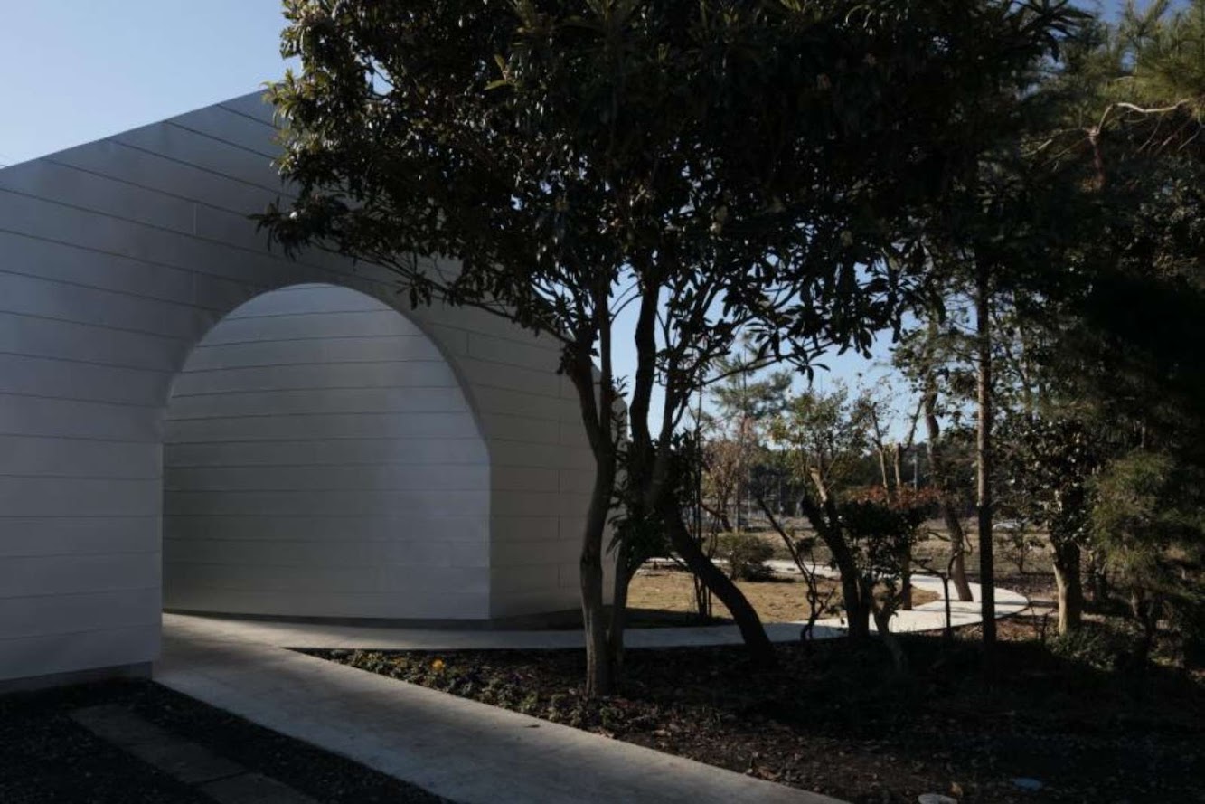 Shirasagi Museum by Ua arhitects