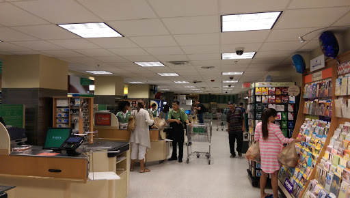 Supermarket «Publix Super Market at Mary Brickell Village», reviews and photos, 911 SW 1st Ave, Miami, FL 33130, USA