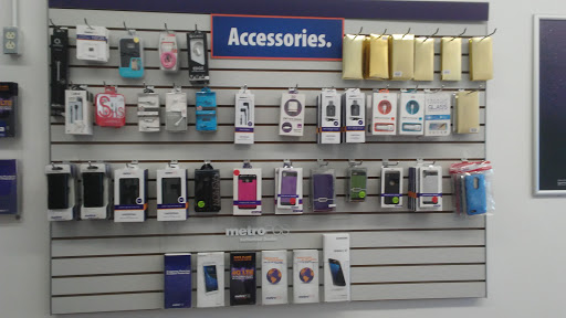 Cell Phone Store «MetroPCS Authorized Dealer», reviews and photos, 1333 St George Ave, Colonia, NJ 07067, USA