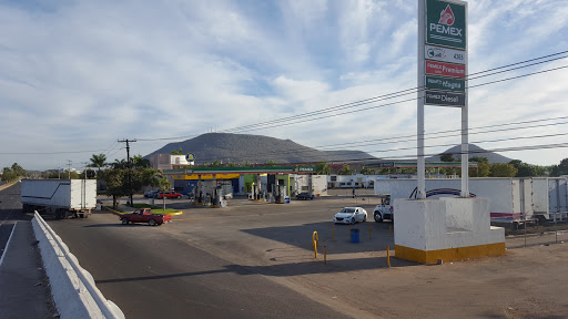 Platinum Gasolineras, Avenida Internacional 7521, Panteón Jardines del Humaya, 80280 Culiacán Rosales, Sin., México, Servicios | SIN