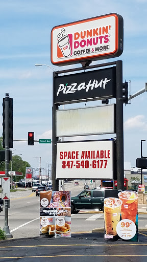 Pizza Restaurant «Pizza Hut», reviews and photos, 5 E Grand Ave, Fox Lake, IL 60020, USA