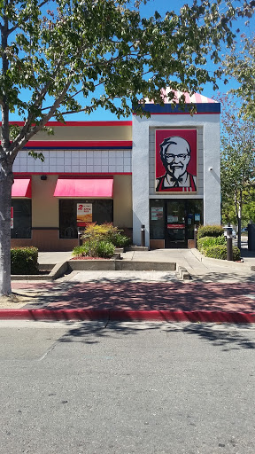Fast Food Restaurant «KFC», reviews and photos, 4501 San Pablo Ave Ste 141, Emeryville, CA 94608, USA