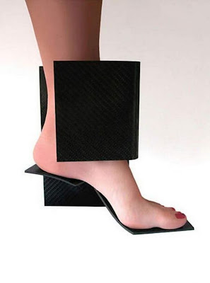 Model Sepatu Sandal Aneh dan Unik - infolabel.blogspot.com Model Sepatu Sandal Aneh dan Unik - infolabel.blogspot.com